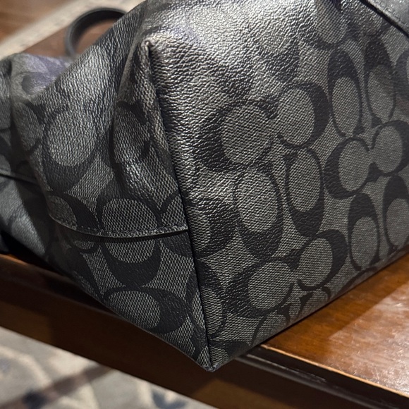 Coach Black Gallery Tote in Signature Graphite Canvas - Picture 8 of 11
